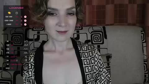 Snapshot of tinawincee chatting on August 6, 2026, 5:31 am Tina online show from August 6, 2026, 5:31 am