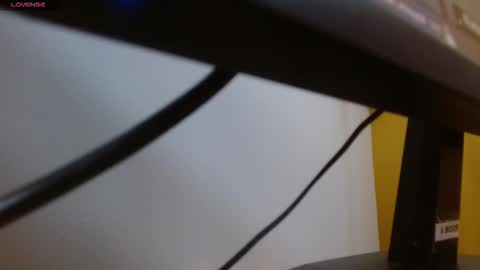 Snapshot of tinisweet chatting on November 11, 2025, 11:43 am tinisweet online show from November 11, 2025, 11:43 am