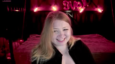 TinkerrBelll online show from February 18, 2026, 8:27 pm