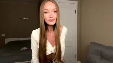 Snapshot of tinkibinky chatting on June 28, 2026, 3:51 pm Leila online show from June 28, 2026, 3:51 pm