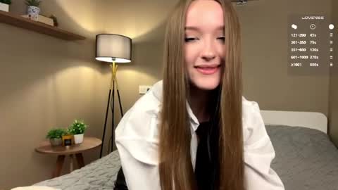 Snapshot of tinkibinky chatting on July 14, 2026, 3:29 pm Leila online show from July 14, 2026, 3:29 pm