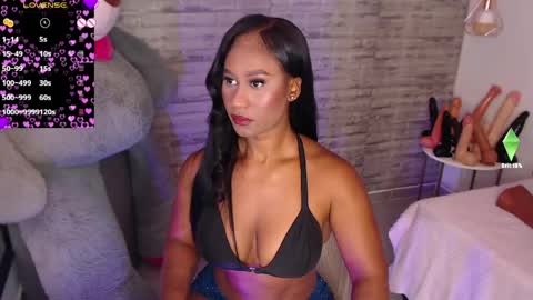 Tinna Goddess online show from May 2, 2026, 9:47 am