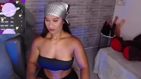 Snapshot of tinna__hottie chatting on June 19, 2026, 4:22 pm Tinna Goddess online show from June 19, 2026, 4:22 pm