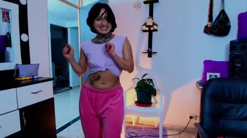 I AM BELLA  ----------- follow my  IG  TINNS 69 online show from January 15, 2025, 8:20 am