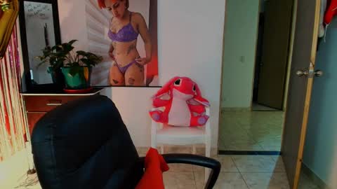 I AM BELLA  ----------- follow my  IG  TINNS 69 online show from September 24, 2025, 2:26 am