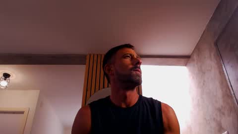 Snapshot of tinoclandestino chatting on January 12, 2025, 9:51 am tinoclandestino online show from January 12, 2025, 9:51 am