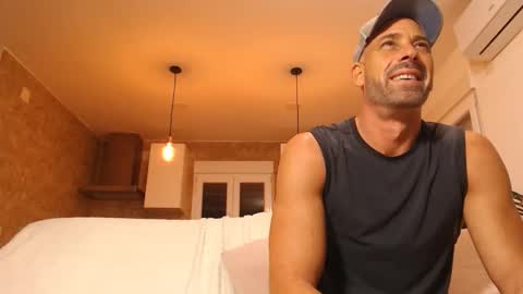 Snapshot of tinoclandestino chatting on November 22, 2025, 5:34 pm tinoclandestino online show from November 22, 2025, 5:34 pm