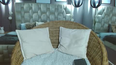 Tiny online show from March 13, 2026, 1:51 pm