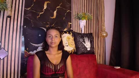 Snapshot of tiny_cherry chatting on May 10, 2026, 6:18 am Tiny online show from May 10, 2026, 6:18 am