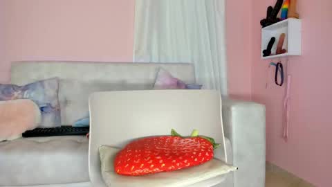 Snapshot of tiny_cora chatting on February 16, 2025, 7:49 pm tiny_cora online show from February 16, 2025, 7:49 pm