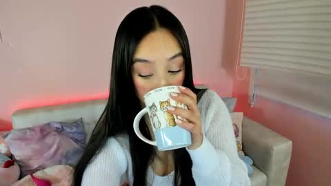 tiny_cora online show from April 25, 2026, 4:26 pm