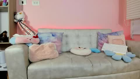 tiny_cora online show from May 2, 2026, 4:34 pm