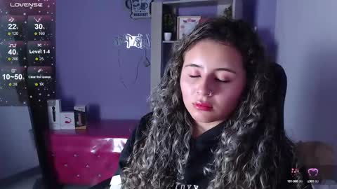 Snapshot of tiny_love_ chatting on February 18, 2025, 8:49 am tiny online show from February 18, 2025, 8:49 am