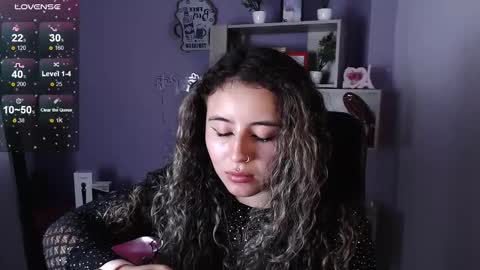 Snapshot of tiny_love_ chatting on February 19, 2025, 6:00 am tiny online show from February 19, 2025, 6:00 am