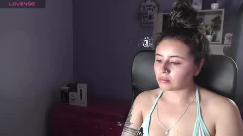 Snapshot of tiny_love_ chatting on March 1, 2025, 8:23 am tiny online show from March 1, 2025, 8:23 am