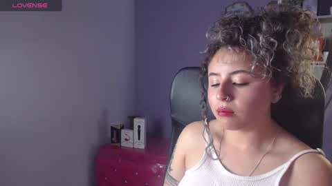 Snapshot of tiny_love_ chatting on March 6, 2025, 9:36 am tiny online show from March 6, 2025, 9:36 am