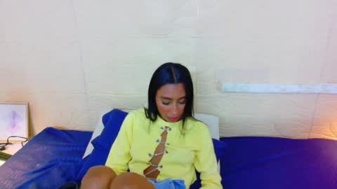 Snapshot of tiny_sarah1 chatting on April 4, 2026, 4:11 am tiny_sarah1 online show from April 4, 2026, 4:11 am