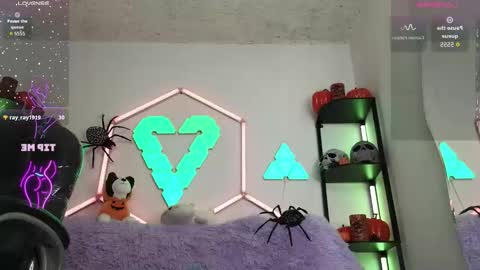 Snapshot of tiny_vixen_ chatting on October 2, 2025, 2:46 pm tiny_vixen_ online show from October 2, 2025, 2:46 pm