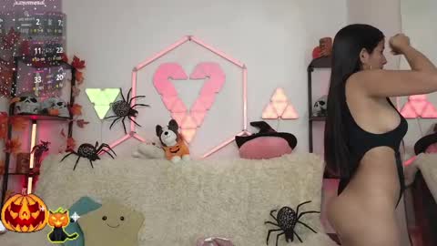 Snapshot of tiny_vixen_ chatting on October 15, 2025, 1:55 pm tiny_vixen_ online show from October 15, 2025, 1:55 pm