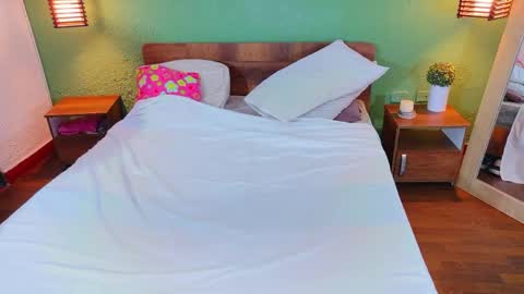 tiny_whore18 online show from April 28, 2026, 5:51 pm