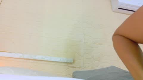 tiny_whore18 online show from May 9, 2026, 7:24 am