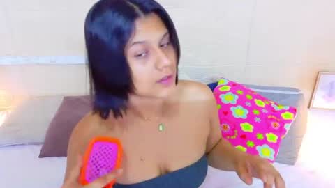 tiny_whore18 online show from July 9, 2026, 8:40 am