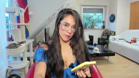 Tiny online show from September 11, 2025, 4:56 am