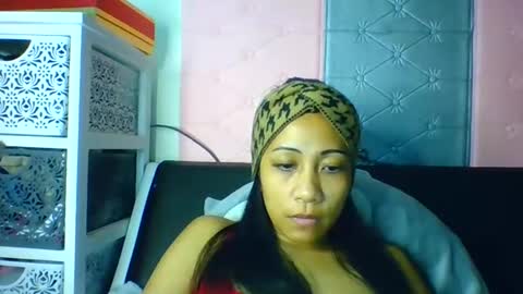 Snapshot of tinyasian911718 chatting on December 10, 2024, 6:28 pm Tinyasian911718 sweetinyasian instagram online show from December 10, 2024, 6:28 pm