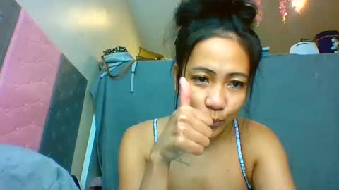 Snapshot of tinyasian911718 chatting on December 17, 2024, 7:04 pm Tinyasian911718 sweetinyasian instagram online show from December 17, 2024, 7:04 pm