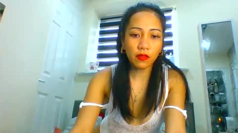 Snapshot of tinyasian911718 chatting on January 16, 2025, 12:31 pm Tinyasian911718 sweetinyasian instagram online show from January 16, 2025, 12:31 pm