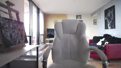 stage Kylie Sinner  brand CLITBAIT online show from October 29, 2025, 7:26 pm