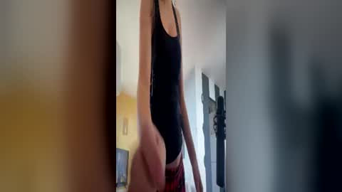 Snapshot of tinykylie chatting on June 12, 2026, 5:12 pm stage Kylie Sinner brand CLITBAIT online show from June 12, 2026, 5:12 pm