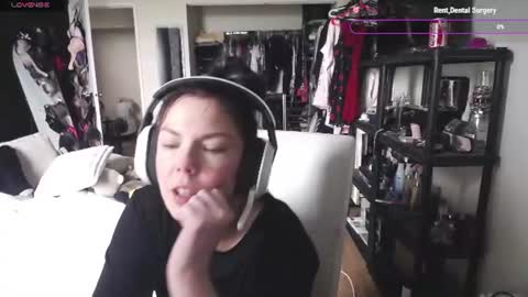 Snapshot of tinykylie chatting on June 13, 2026, 8:40 pm stage Kylie Sinner brand CLITBAIT online show from June 13, 2026, 8:40 pm