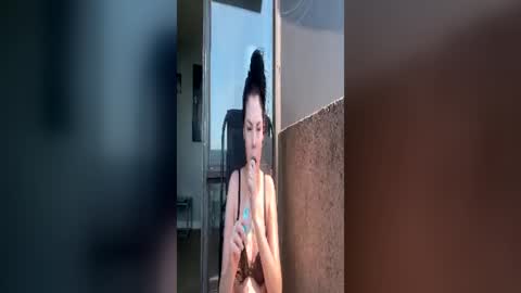 Snapshot of tinykylie chatting on July 3, 2026, 3:51 pm stage Kylie Sinner brand CLITBAIT online show from July 3, 2026, 3:51 pm