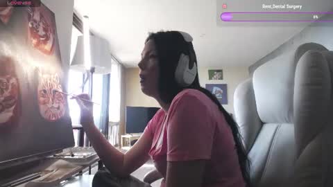 Snapshot of tinykylie chatting on July 25, 2026, 7:11 pm stage Kylie Sinner brand CLITBAIT online show from July 25, 2026, 7:11 pm