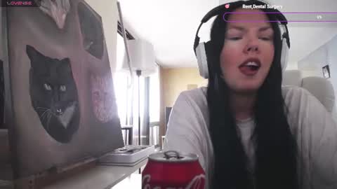 Snapshot of tinykylie chatting on July 31, 2026, 10:14 am stage Kylie Sinner brand CLITBAIT online show from July 31, 2026, 10:14 am