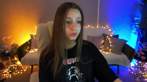 Snapshot of tinynataliee chatting on May 17, 2026, 8:27 pm tinynataliee online show from May 17, 2026, 8:27 pm
