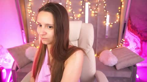 Snapshot of tinynataliee chatting on June 3, 2026, 6:16 am tinynataliee online show from June 3, 2026, 6:16 am