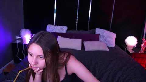 Snapshot of tinynataliee chatting on June 21, 2026, 6:54 pm tinynataliee online show from June 21, 2026, 6:54 pm