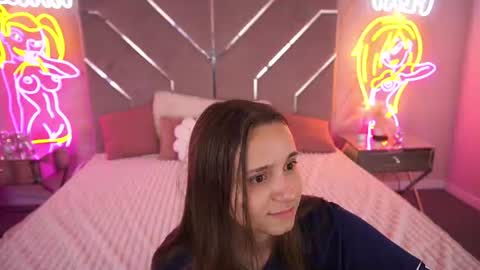 Snapshot of tinynataliee chatting on July 25, 2026, 2:36 pm tinynataliee online show from July 25, 2026, 2:36 pm