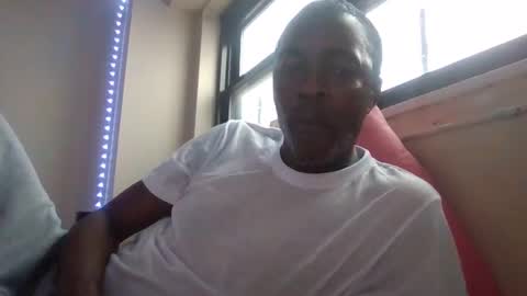 Snapshot of tinypoodledick chatting on February 6, 2025, 5:30 pm littledpoodledick online show from February 6, 2025, 5:30 pm