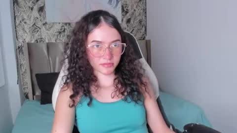 Snapshot of tinysophi chatting on July 2, 2026, 2:45 pm tinysophi online show from July 2, 2026, 2:45 pm