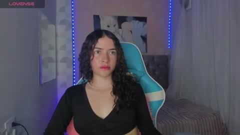 Snapshot of tinysophi chatting on July 22, 2026, 2:09 pm tinysophi online show from July 22, 2026, 2:09 pm