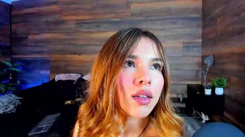 Instagram  tinyw0nder online show from October 29, 2025, 9:49 pm