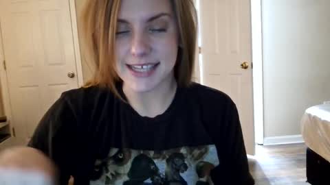 Snapshot of tinywithtiddies chatting on February 10, 2026, 7:01 am tinywithtiddies online show from February 10, 2026, 7:01 am