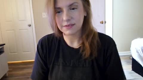 Snapshot of tinywithtiddies chatting on February 28, 2026, 1:39 am tinywithtiddies online show from February 28, 2026, 1:39 am