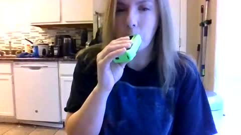 Snapshot of tinywithtiddies chatting on March 20, 2026, 1:16 pm tinywithtiddies online show from March 20, 2026, 1:16 pm