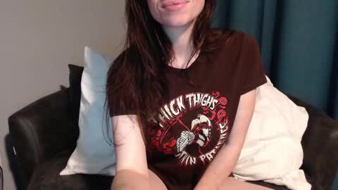 TinyyTina online show from December 7, 2024, 12:02 pm
