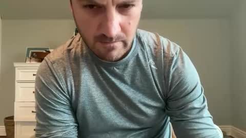 Snapshot of tiptop1088 chatting on April 2, 2026, 6:05 pm tiptop1088 online show from April 2, 2026, 6:05 pm