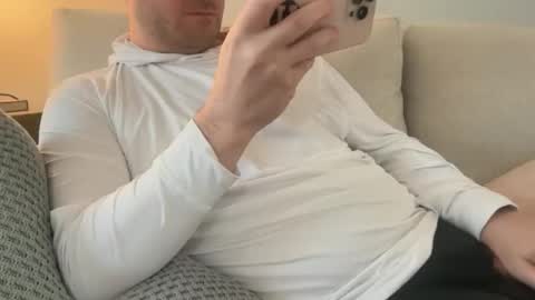 Snapshot of tiptop1088 chatting on April 7, 2026, 3:34 pm tiptop1088 online show from April 7, 2026, 3:34 pm